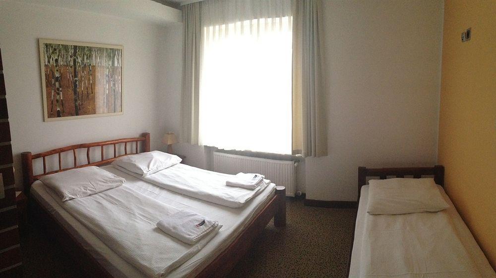 Hotel Olecki 오시비엥침 외부 사진