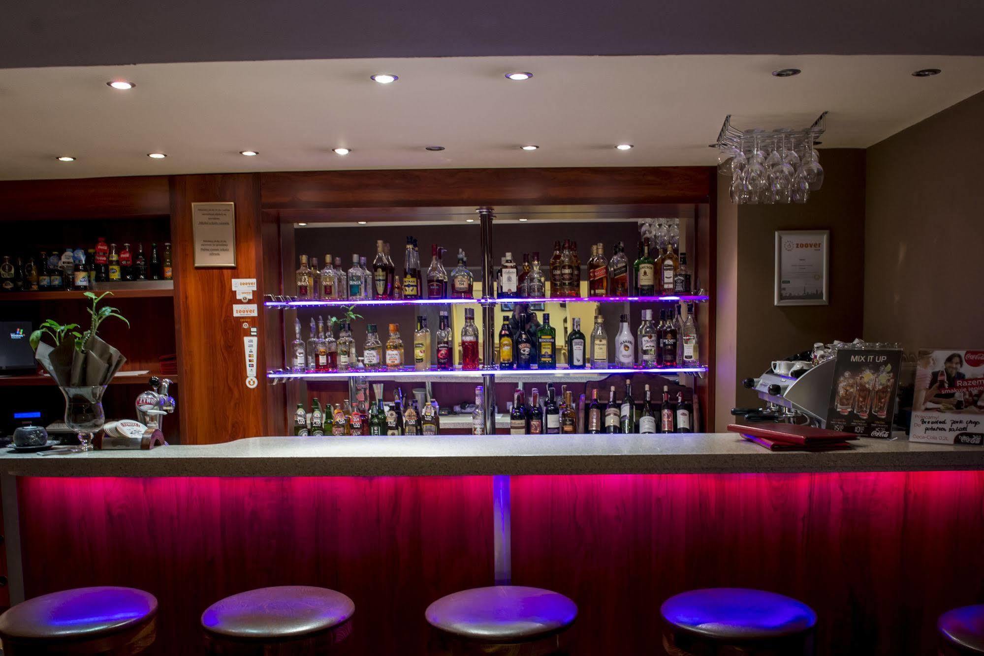 Hotel Olecki 오시비엥침 외부 사진