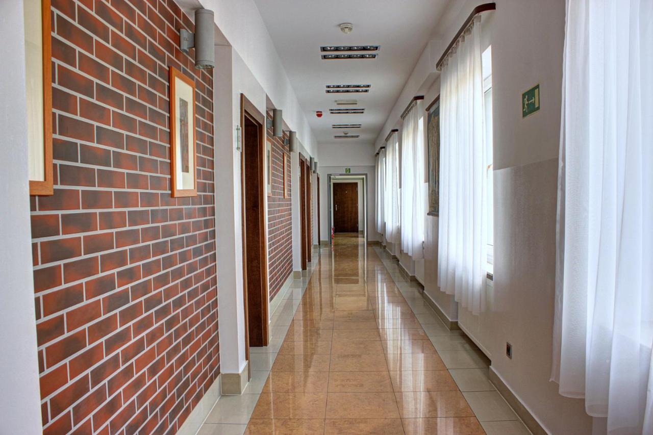 Hotel Olecki 오시비엥침 외부 사진