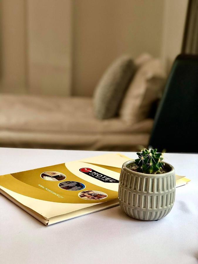 Hotel Olecki 오시비엥침 외부 사진