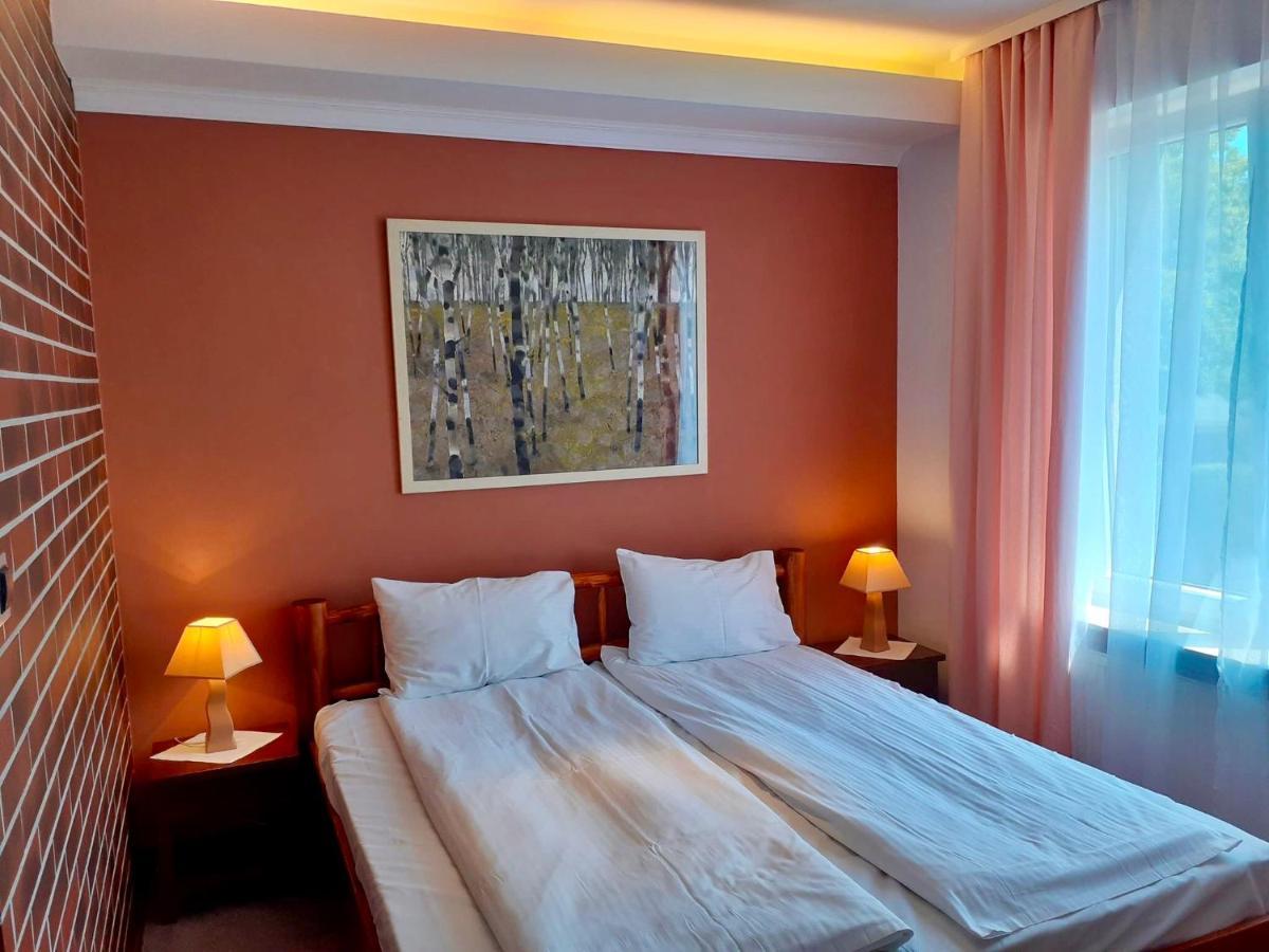 Hotel Olecki 오시비엥침 외부 사진